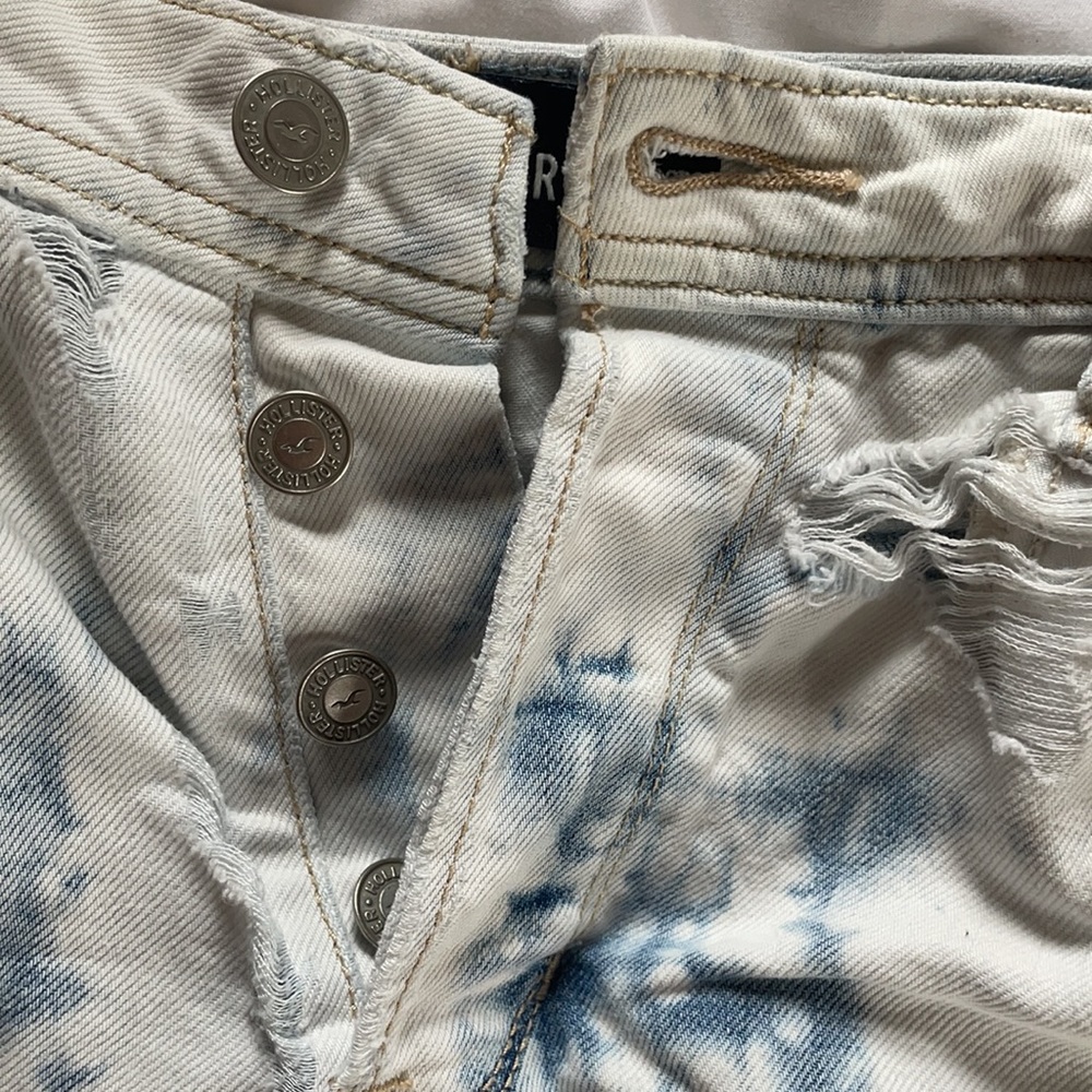 Hollister Jean Shorts - Picture 11 of 12